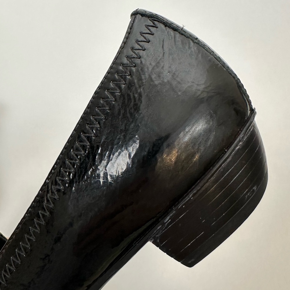 Munro Patent Leather Slip-On Loafers - Picture 14 of 15